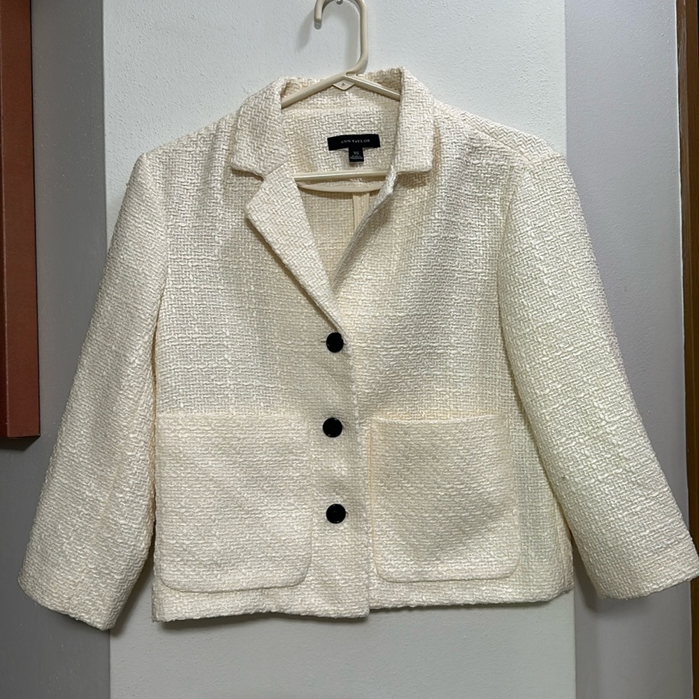 ANN TAYLOR Tweed Ivory Blazer